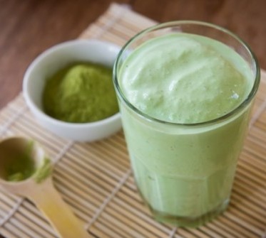 Refrescante Frappé de Té verde con Alga Espirulina 